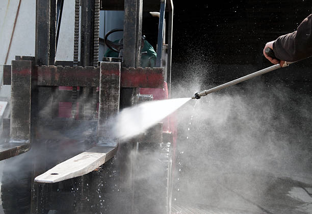 Best Roof Washing  in New Castle, PA